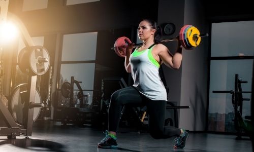 Силовые тренировки для женщин — красивая форма или груда мышц? Развенчиваем мифы